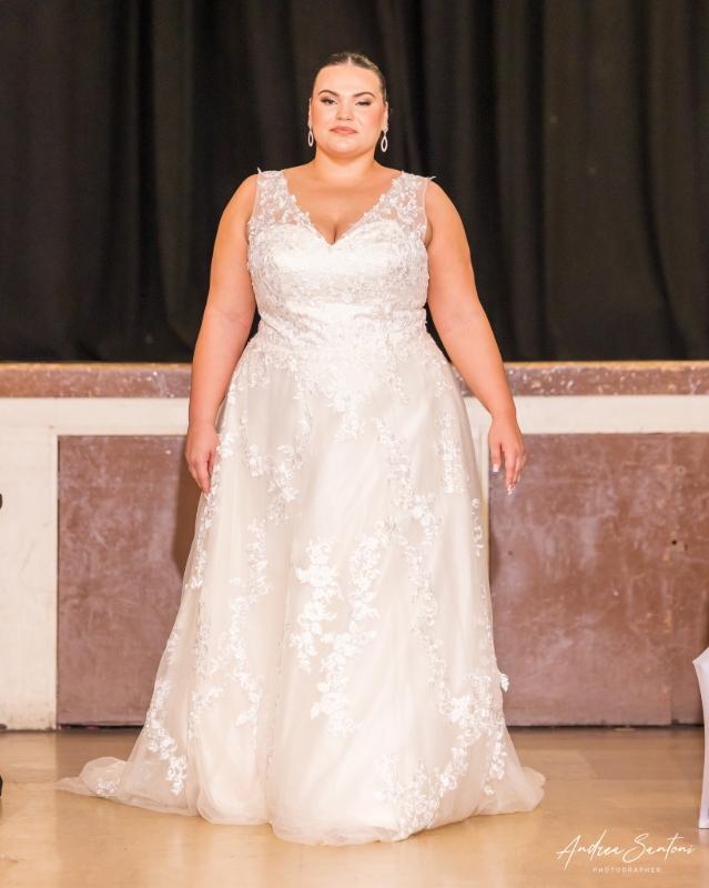 Gallery image 5: brides-walking-the-runway