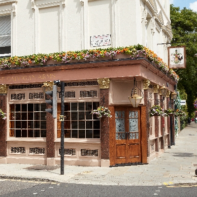 The Cadogan Arms has secured a full licence to host weddings