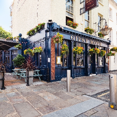 Discover weddings at The Gipsy Moth in London